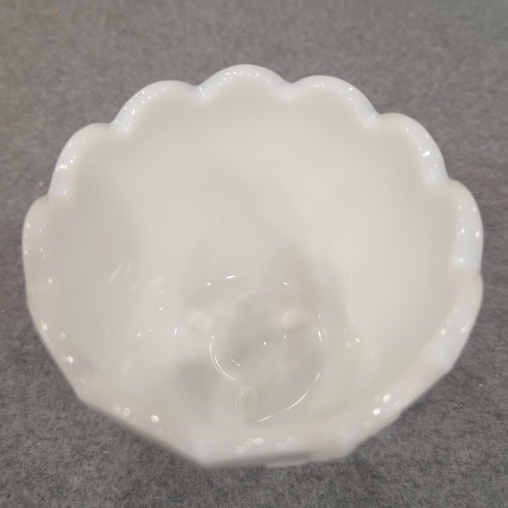 Vintage White Milk Glass Paneled Grape Footed Vase Scalloped Rim - Picture 5 of 7